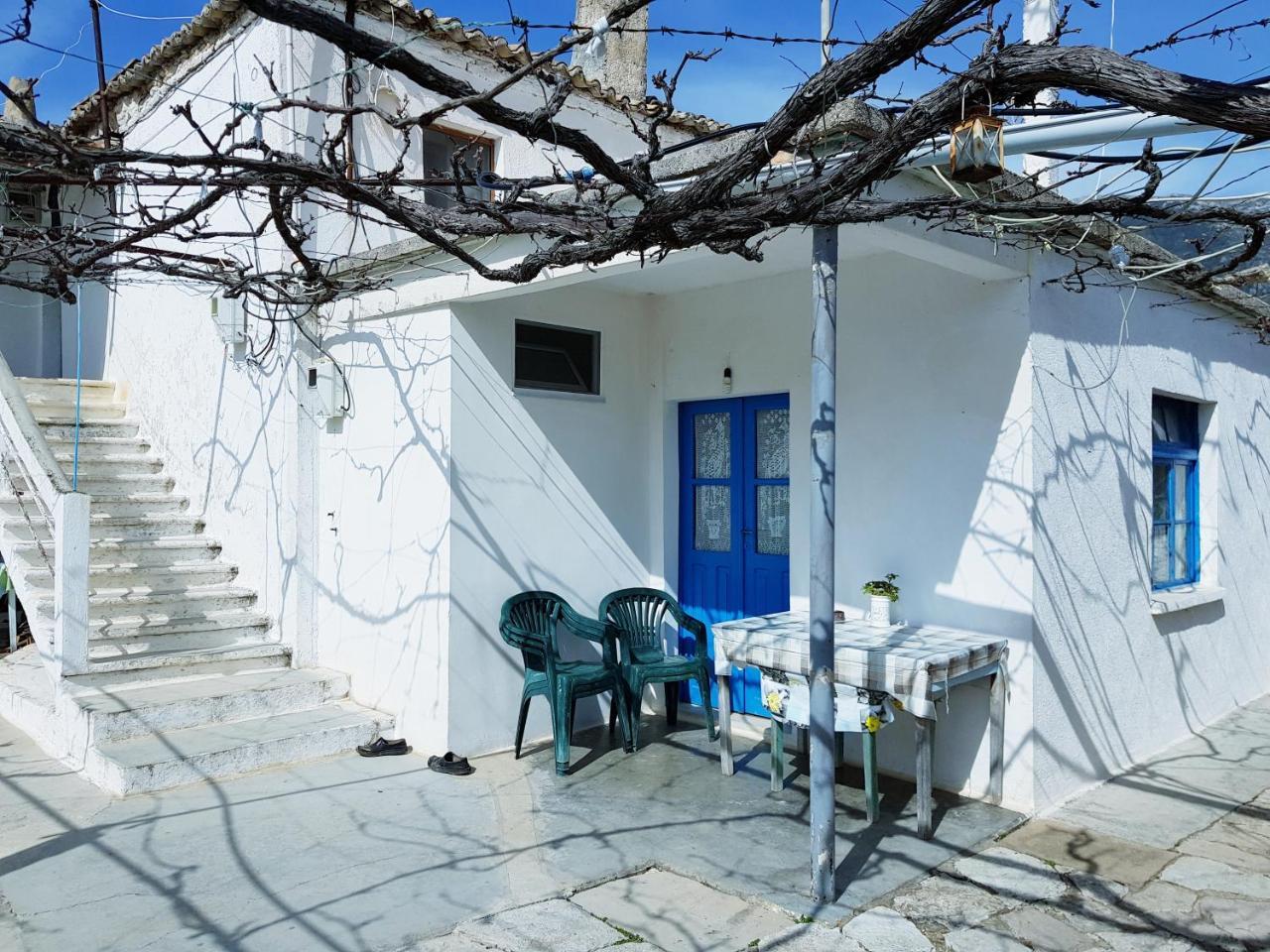 The Grandfather'S Room Himare Bagian luar foto
